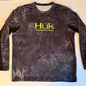 Huk Men's Gray Camo Long Sleeve Shirt
